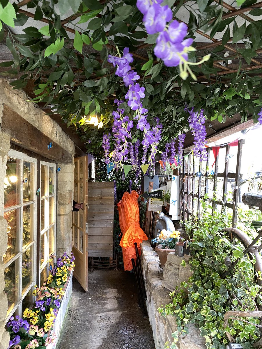 zarahandley's tweet photo. Well, The Bridge cafe was closed but Secret Garden cafe was open on my visit to Bradford on Avon. You will be surrounded by all sorts of plants, flowers and garden ornament while having your coffee! A lovely quirky place with very friendly staff ☕️ https://t.co/6W5F2GBTvP