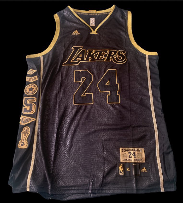 LakeShowYo tweet media