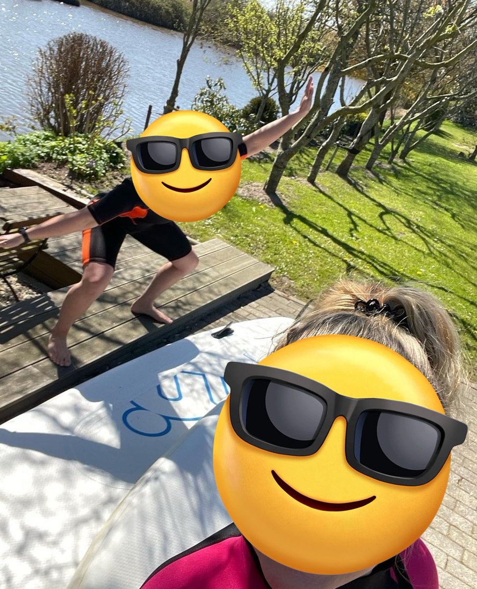 mitMirGermania's tweet photo. Primer día de Sol caliente y ya cómo locas probando para subir a las tablas,  el agua muy fría la felicidad intacta. 
#Sup #Suppaddle #Fun https://t.co/nUjWP3AHDb