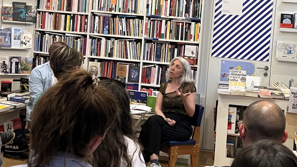magago's tweet photo. Jazmín Beirak: “A cultura debe ser un vector transversal como conseguiron ser o ecoloxismo ou o feminismo, que pasaron de ser algo sectorial a algo que afecta a todo”.  Presenta o seu libro ‘Cultura ingobernable’. https://t.co/TKr675U0C7
