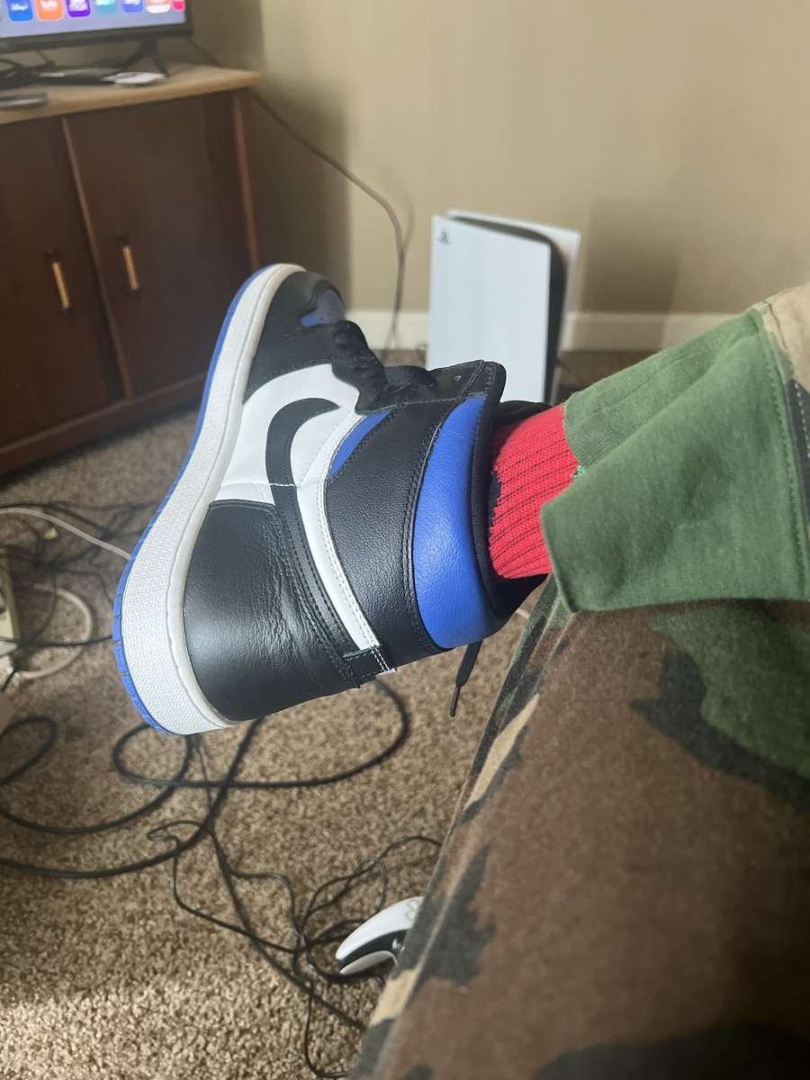 Skinny_Black009's tweet photo. Been rockin these a lot lately
#royaltoe https://t.co/WBZ9gXrg8g