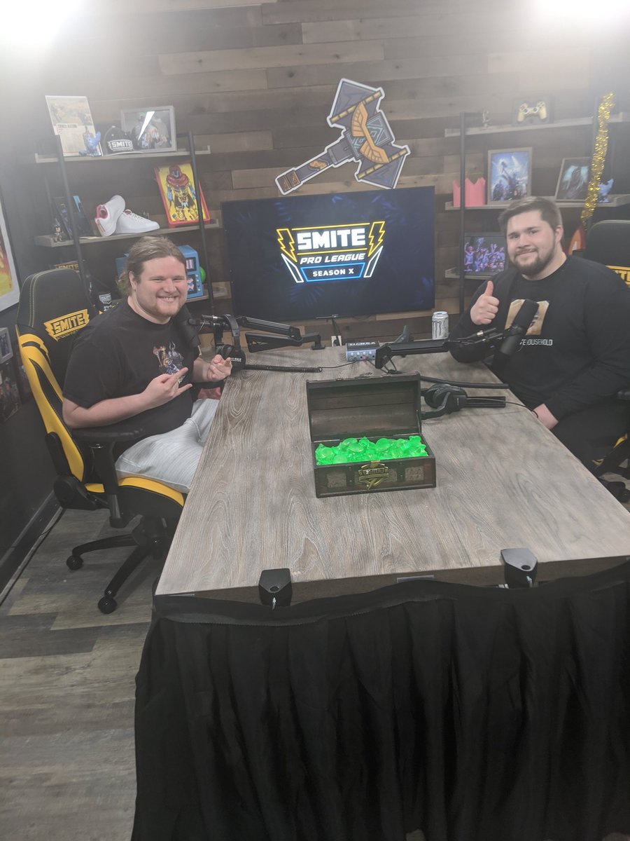 Podcast starting soon head over to twitch.tv/arorthechunk