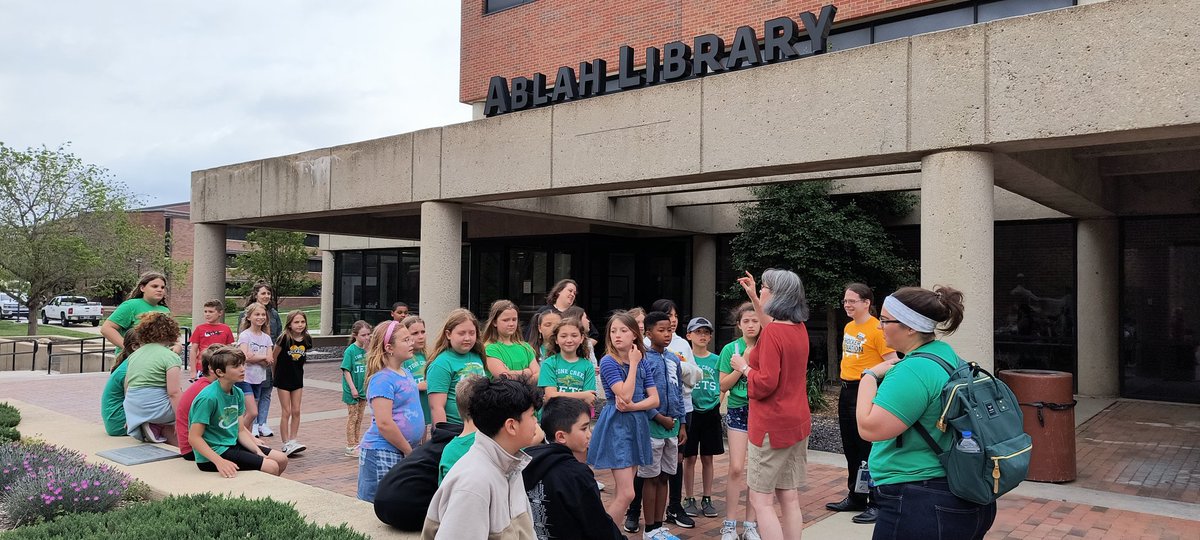 CareerExplo260's tweet photo. 4th grade having a blast on their college visit @WichitaState @DerbySchoolsKS https://t.co/4CMtdLFh2T