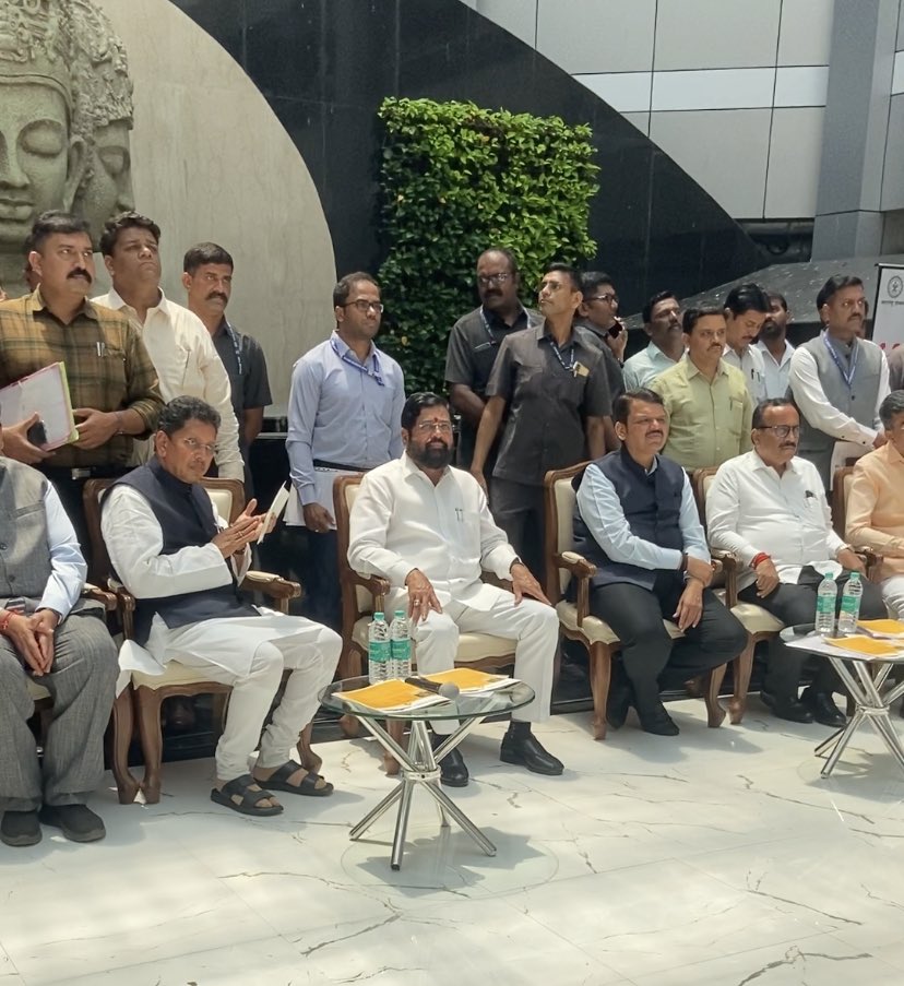 PuneRyders's tweet photo. 12 Wheelchair Basketball players along with the coaches were invited to the Mantralaya in Mumbai on 19th April 2023, to play an exhibition match under the presence of the Chief Minister Shri Eknath Shindeji, Deputy Chief Minister Shri Devendra Fadnavisji and other dignitaries. https://t.co/iaXdaBzWTj