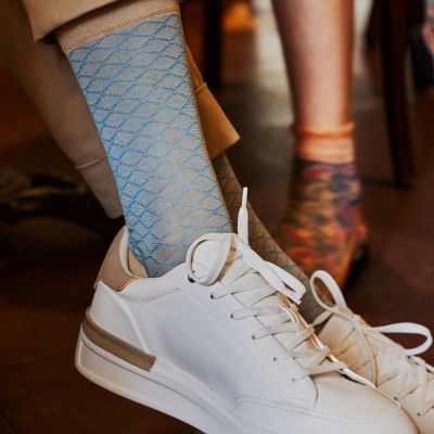 doredore1819's tweet photo. Rehaussez votre style avec notre nouvelle collection de chaussettes rétro-chic pour hommes et femmes ! Parfait pour ajouter une touche de style vintage à n'importe quelle tenue !
#dorédoré #doredore1819 #socks #collectionprintemps #springsummer #printemps23 #socquettes https://t.co/Tbp1FH42Ir