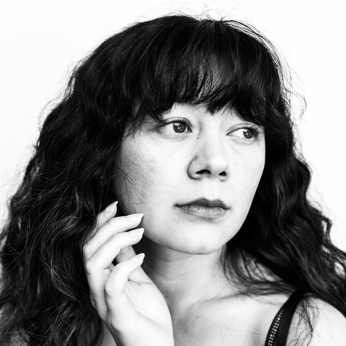 Mayum_s_'s tweet photo. Got some portraits done by Steve Squall 🖤🤍 https://t.co/2QTwEsISp1