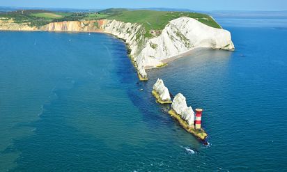 Explore the Isle of Wight - mailchi.mp/hattonstravel.…