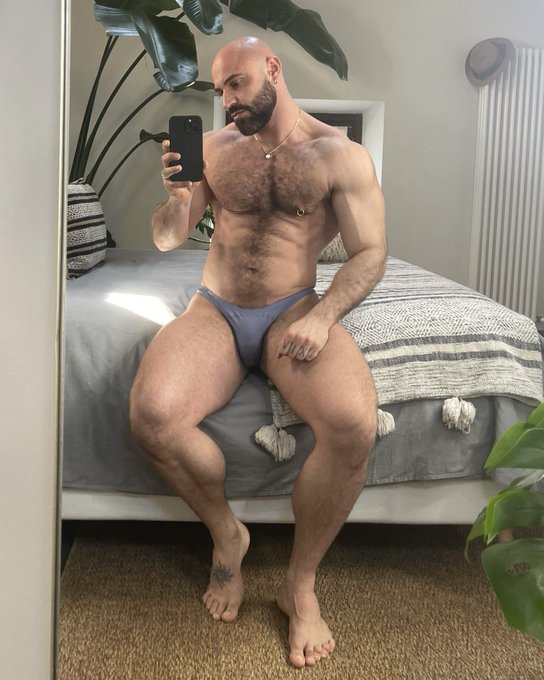Hello 😈 https://t.co/rISBwyzan4