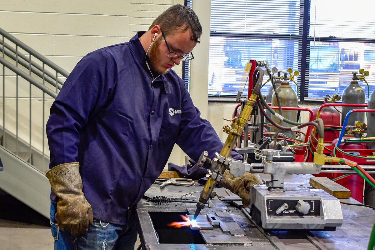 TC_Schools_KY's tweet photo. Mr. Tedrow's welding classes have been hard at work on a variety of metalworking projects this week.
Expect greatness from our welding students!
#tcpride #CKCA #expectgreatness https://t.co/VIzXiFzEnj