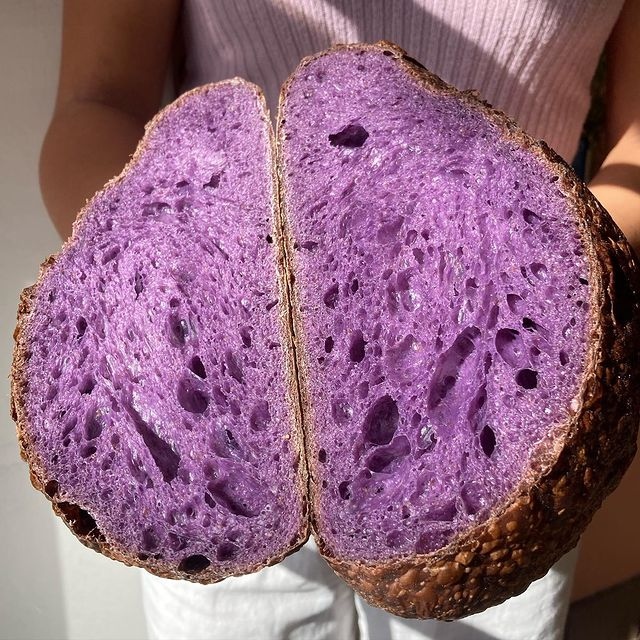 RizeUpBakery's tweet photo. Check out this beauty, this is our Ube loaf! 💜 It originally started out as a BTS tester loaf, but is now one of our most sought-after loaves! Have you tried it before? #ube #ubebread #sourdough

Ube loaf: https://t.co/AHzpTh8Zc1 https://t.co/78yb1h20rt