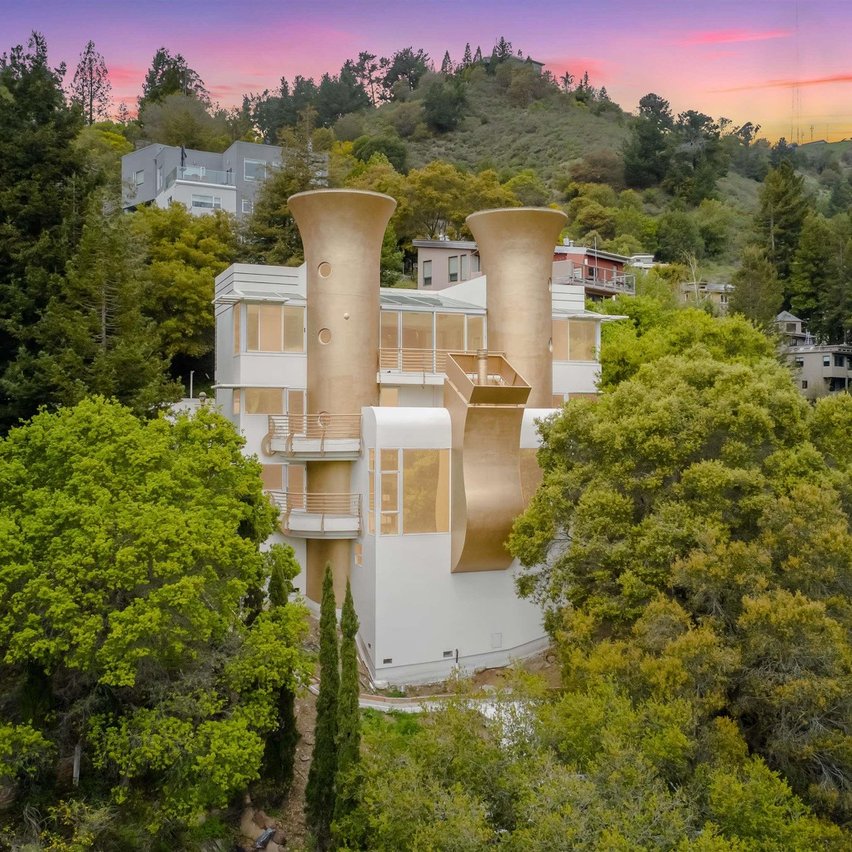 The Saxophone House is up for sale in the Berkeley Hills!

(@zillowgonewild might like this one) 

redf.in/l2pq9F #FoundOnRedfin