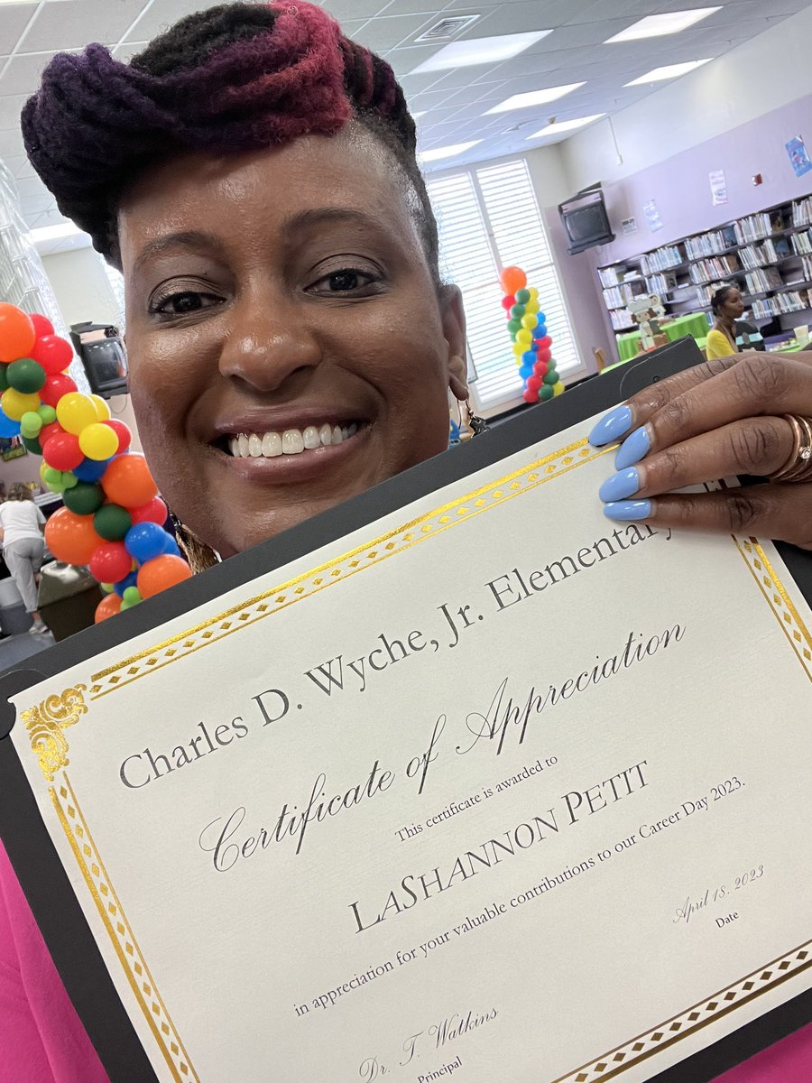 iamLaShannon_'s tweet photo. Inspiring the next generations of leaders; Illustrating to them what’s possible as a product of @MDCPS + a graduate of @FAMU_1887. 💫

Today, I was invited as a speaker at Charles D. Wyche Jr. Elementary’s Career Day. 
..

#CareerDay #PRPLMiami #StylingPurpose #entrepreneur https://t.co/EPDXh6z66T