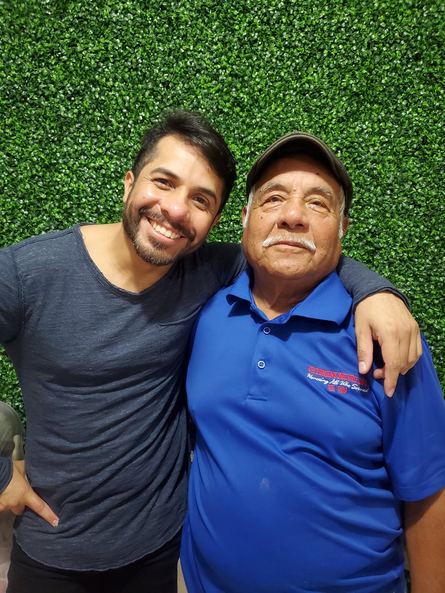 r2d2_cuellar's tweet photo. Bla bla bla... Feliz Cumple Pa'... Loviu 😘😘😘... https://t.co/qDDPmNinag