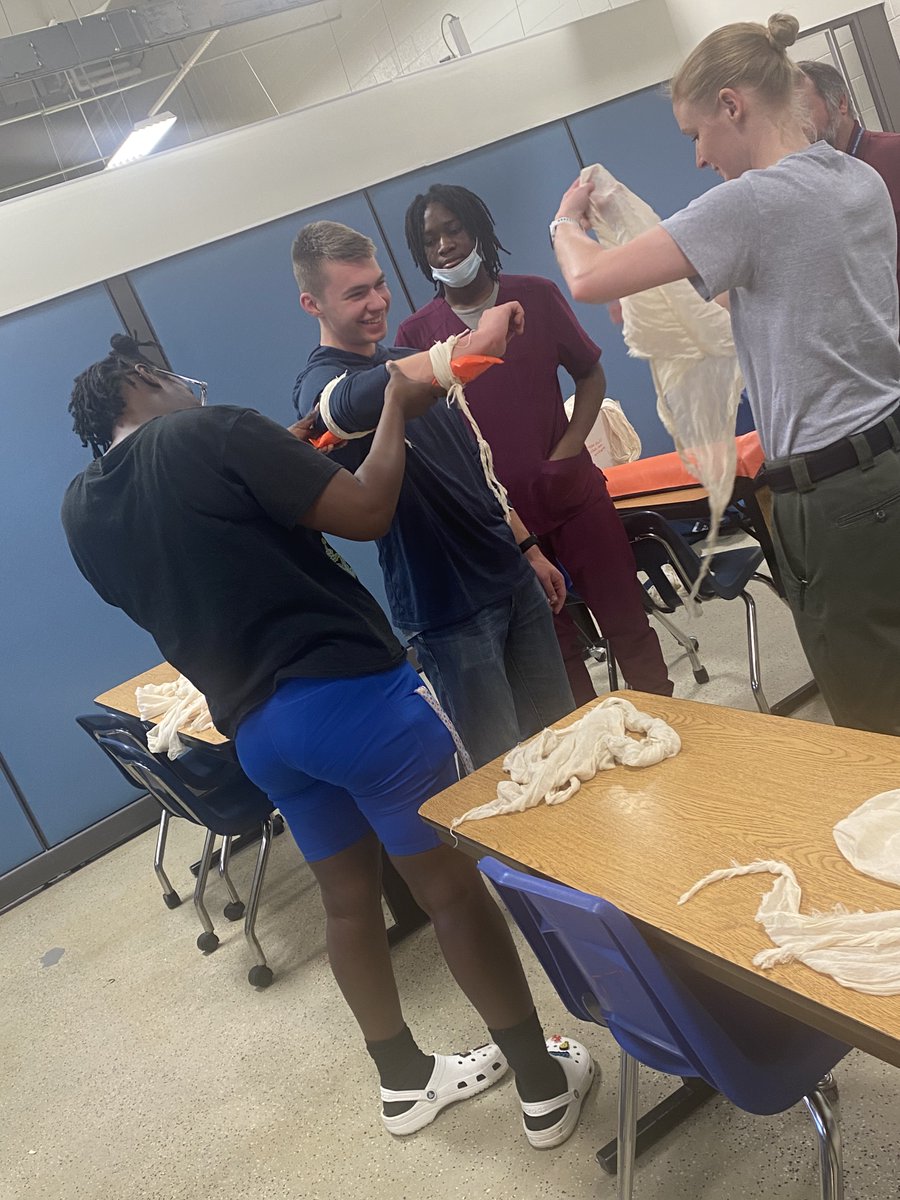 NHREC_CFAAT's tweet photo. Our EMT students were able to practice some skills on Ms. Wilson during class this week. We are always grateful for an opportunity for students to show off their skills.
For more information feel free to reach out at 757-766-1101
#WeAreNewHorizons #BoldlyGoing #CFAAT #EMT https://t.co/1MnSY9K9RN