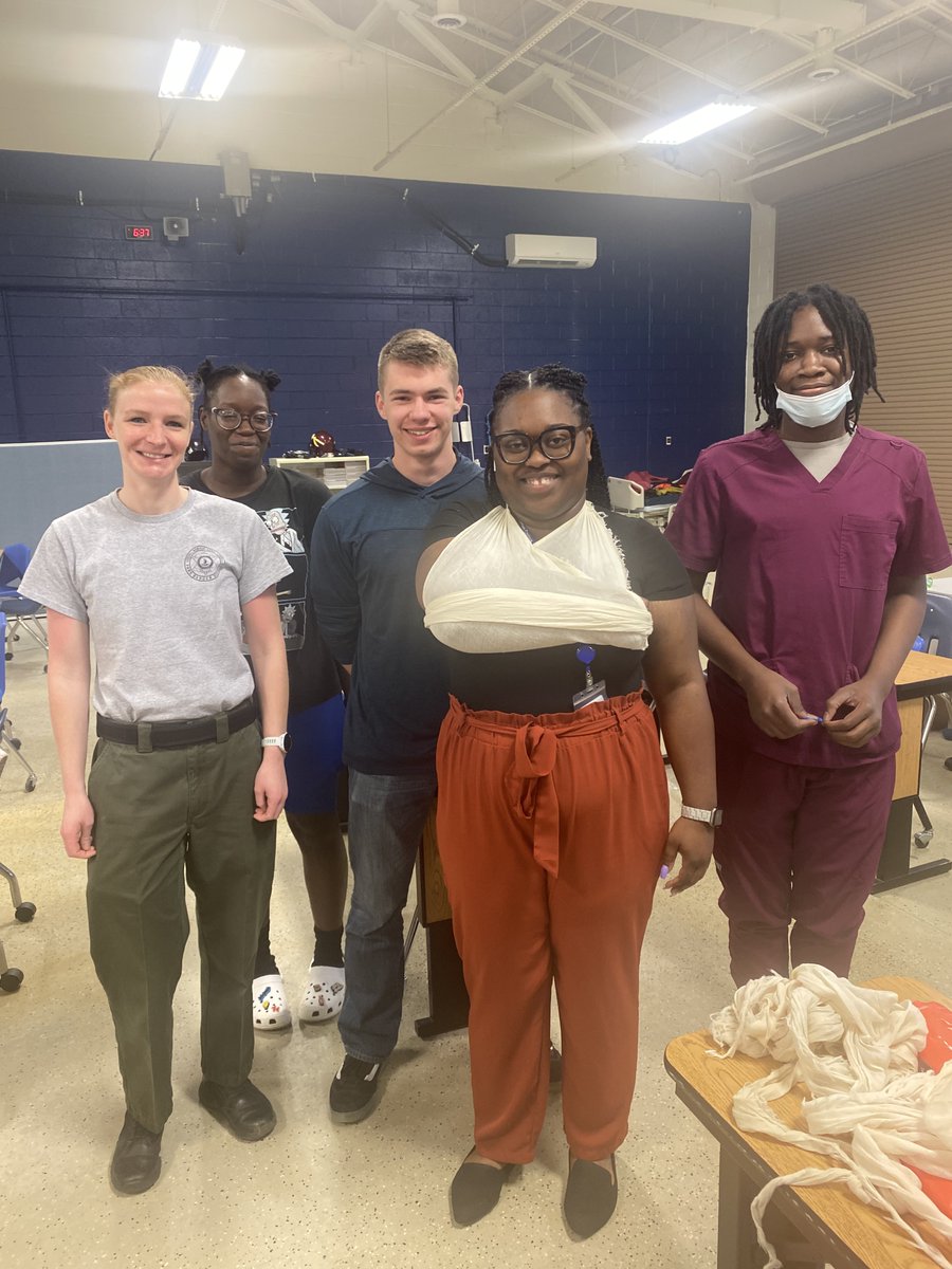NHREC_CFAAT's tweet photo. Our EMT students were able to practice some skills on Ms. Wilson during class this week. We are always grateful for an opportunity for students to show off their skills.
For more information feel free to reach out at 757-766-1101
#WeAreNewHorizons #BoldlyGoing #CFAAT #EMT https://t.co/1MnSY9K9RN