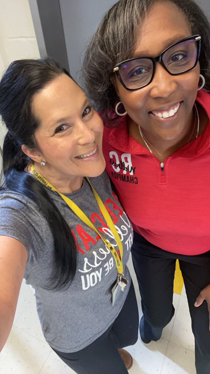 RTImrsRAGO's tweet photo. Wearing our Wellness Gear on “Wellness Wear Wednesday!!!” @RedClaySchools @LewisBeeNews #wellnesschallenge #wellnesswearwednesdays #weareredclay https://t.co/O4DC6J9gC4