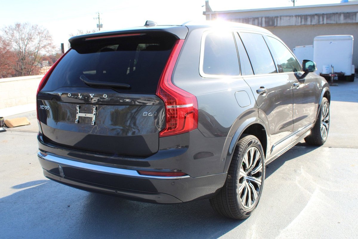 FairfaxVolvo's tweet photo. Go the extra mile - no plug required. This New 2023 Volvo XC90 Mild Hybrid recovers energy produced when braking and stores it in a 48V battery. When this energy is used, fuel consumption and tailpipe emissions are both reduced.

Learn more: https://t.co/B1eKkqsqAw

#volvo #xc90 https://t.co/m3W83Y8ZWr