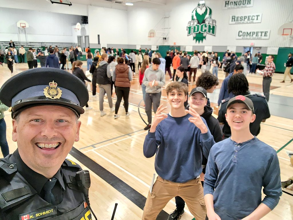 OPP_HSD's tweet photo. Fun times at "Career Day" looking for the next recruits @TDChristian 
#BestJobEver https://t.co/ocjwcyHY01 https://t.co/RgIx3hDpRe