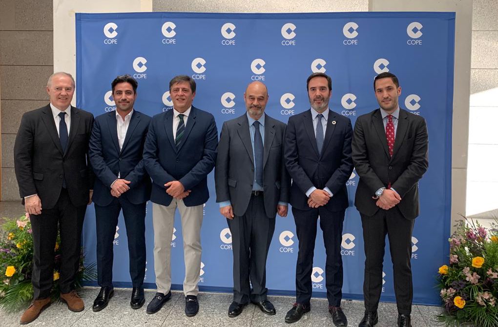 JHurtadoGV's tweet photo. 🏆Hoy se entregan los premios de 
#COPE #Álava @CopeVitoria en #VitoriaGasteiz que reconocen el talento del territorio

Zorionak a los premiados!!
@lmasmed @Victofer1922 @JeikiFundacion 
#Azala 
#MantecadosFelipeII 
#MaiteOrtizDeMendibil https://t.co/T4LlxQTtyA
