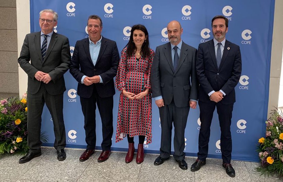 JHurtadoGV's tweet photo. 🏆Hoy se entregan los premios de 
#COPE #Álava @CopeVitoria en #VitoriaGasteiz que reconocen el talento del territorio

Zorionak a los premiados!!
@lmasmed @Victofer1922 @JeikiFundacion 
#Azala 
#MantecadosFelipeII 
#MaiteOrtizDeMendibil https://t.co/T4LlxQTtyA