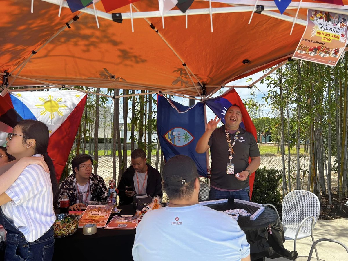 Clubs, Clubs, Clubs! We are having a blast. Come join us Hall of Fame!
#FullSailHOF 13! #connectsca #fullsail #FSNation