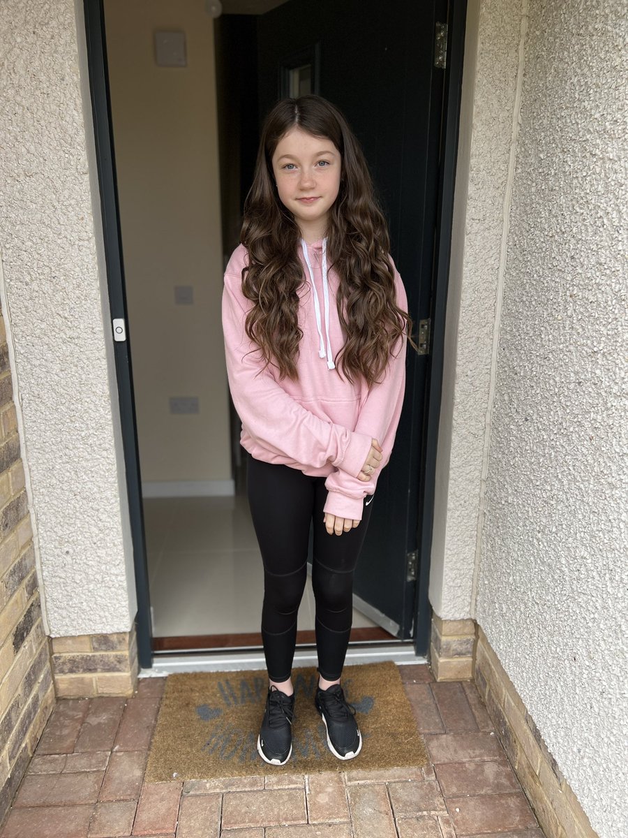MissMarsh_85's tweet photo. Someone is happy with her leavers hoodie 💗 https://t.co/yZBGafuLLk