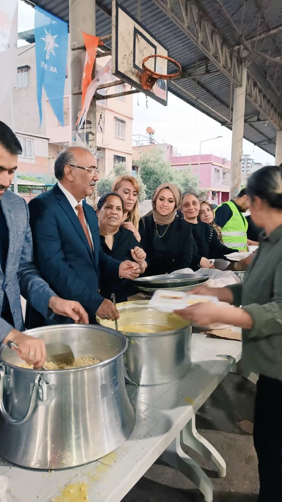 HasanHseyinKuu1's tweet photo. 📍#Seyhan İlçe Gençlik Kolları İftarı

İl Başkanımız @mehmetay01 ,Milletvekillerimiz İlçe Gençlik Kolları Başkanımız @avmyilmaztr ve kıymetli hemşehrilerimizle beraber iftar soframızın bereketini paylaştık.

Rabb’im kabul eylesin.

@RTErdogan @omerrcelik @mehmetay01 https://t.co/gcbBmTXAJ5