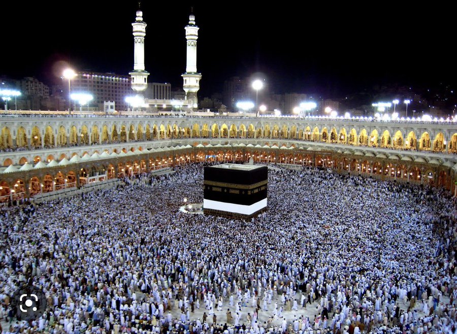z010i's tweet photo. @z_200ii الحمدلله الذي بنعمته تتم الصالحات 
اللهم لا تحرمنا زيارته وزيارة رسولنا الأكرم 
صلوات الله عليه وعلى آله الكرام..
#ليله_٢٩ https://t.co/zz2pbRUHdB