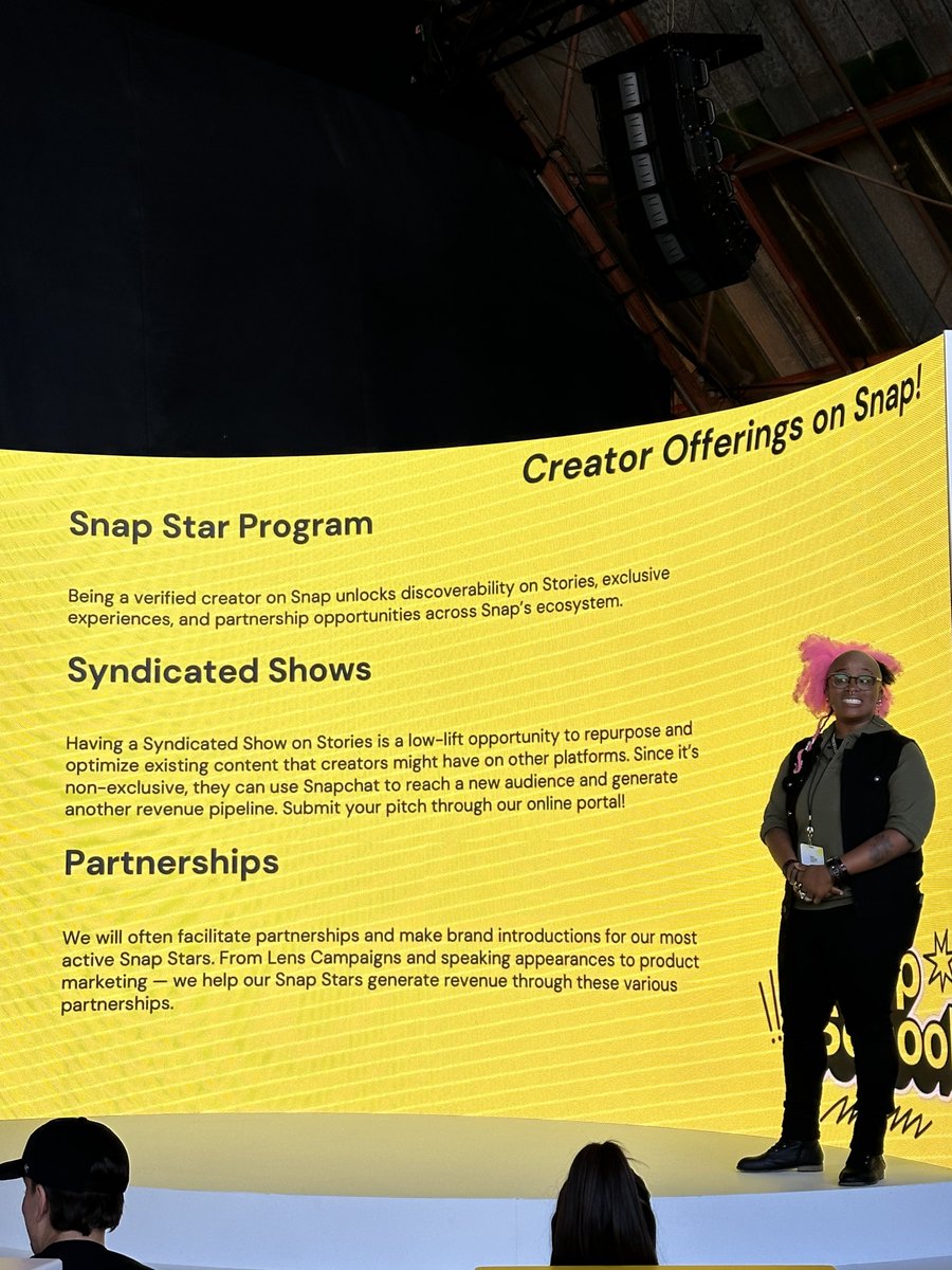 RichLightShed's tweet image. Attending #SnapSchool at the #SnapPartnerSummit $SNAP 

Snap Star Program — enables your stories to be monetized with mid-roll ads — look for ⭐️ in a snap profile — the Revenue Share Program exits beta today 

Every 6-8 snaps you see an ad — with creators posting 60-100 snaps per…