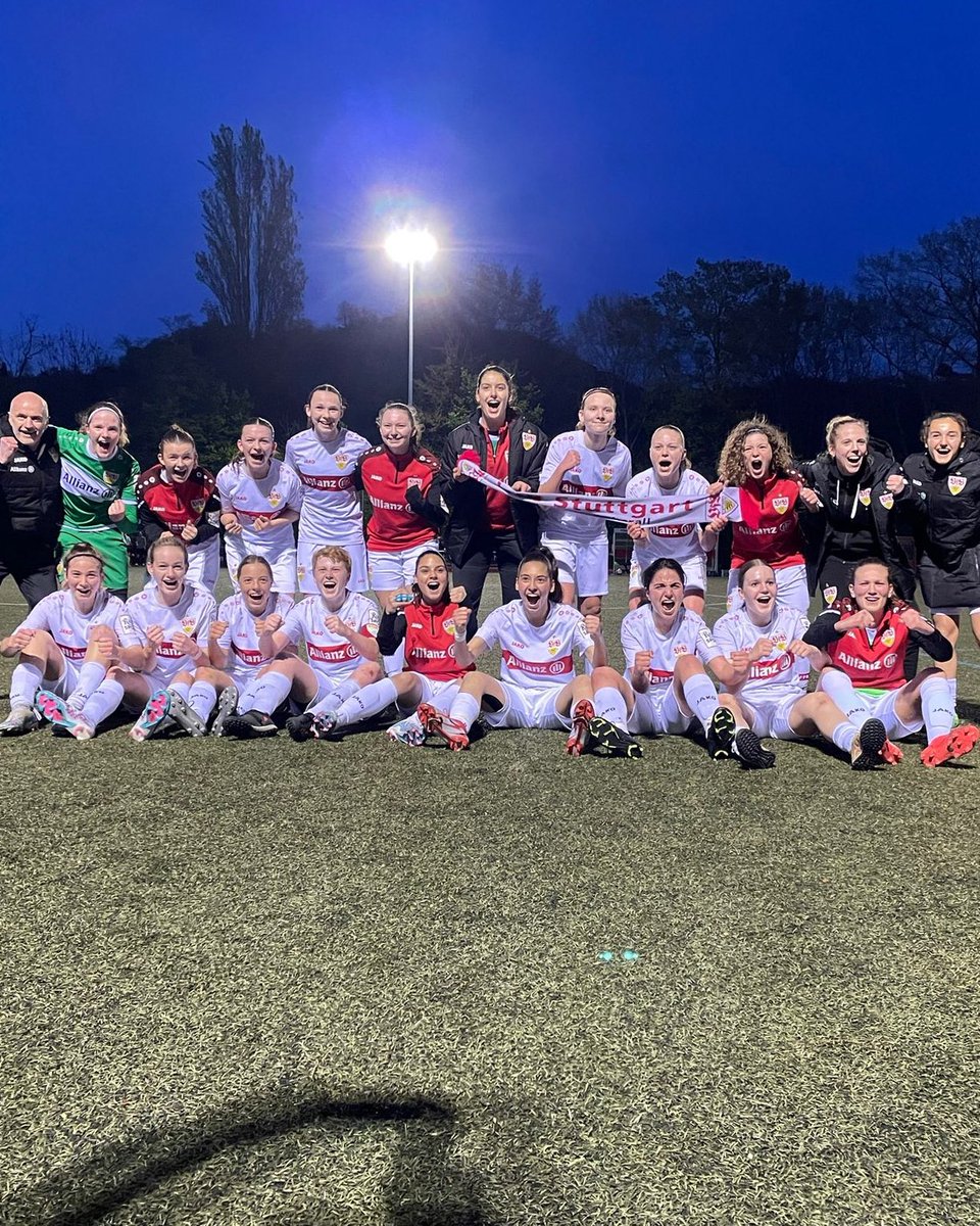 Da ist der Finaleinzug! 🔥 Unsere #VfBFrauenU17 gewinnt das Verbandspokal-Halbfinale gegen B-Junioren-Bundesligist VfL Sindelfingen Ladies mit 3:2!
Für den VfB trafen Anna Osburg, Julia Kleinhansl und Dana Kanan. Ganz ganz stark, Mädels! 🤍❤️

#VfBFrauen | #wfvPokal | #VfB