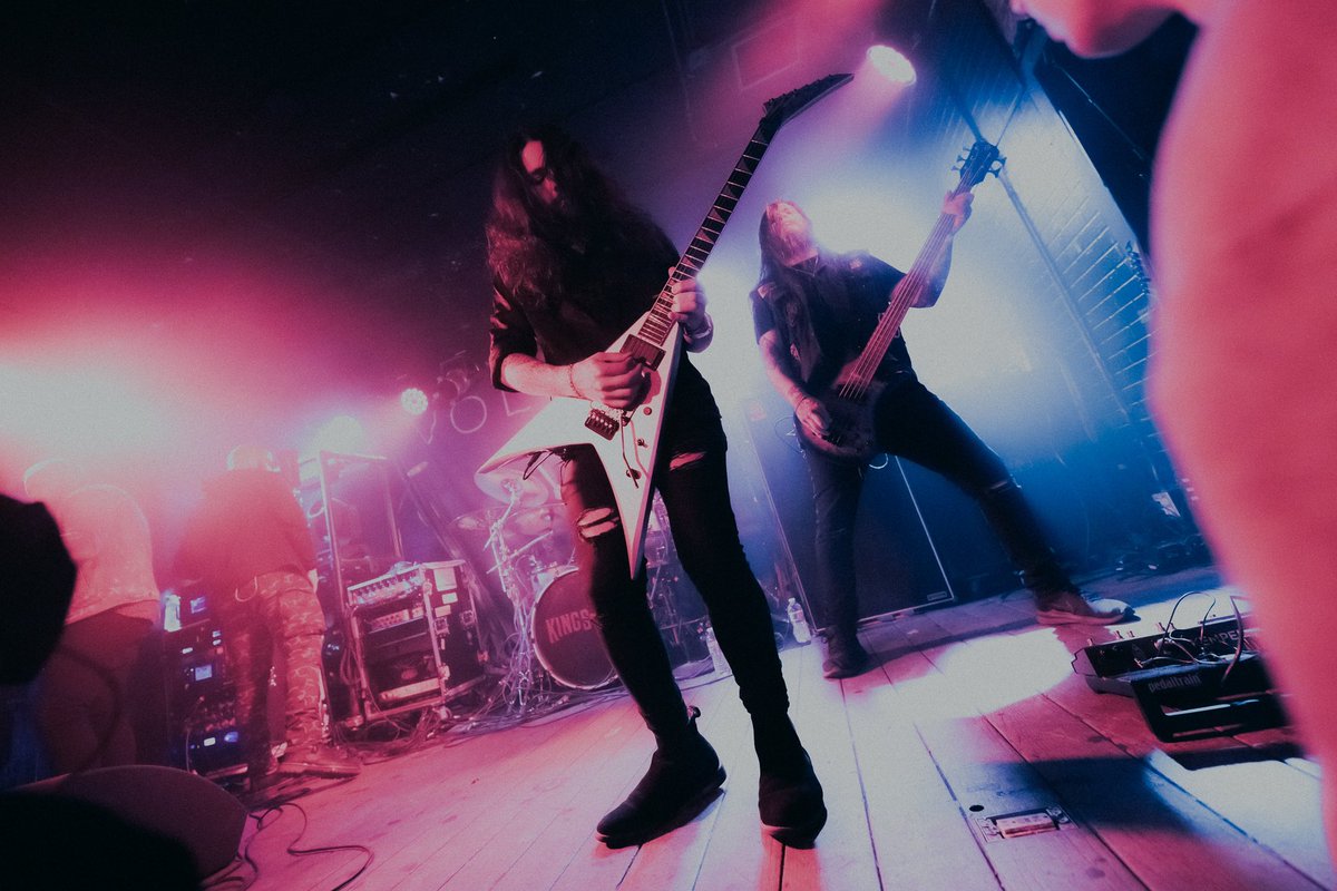 Bones Don’t Lie☠️☠️

open.spotify.com/album/7i6SpNRT…