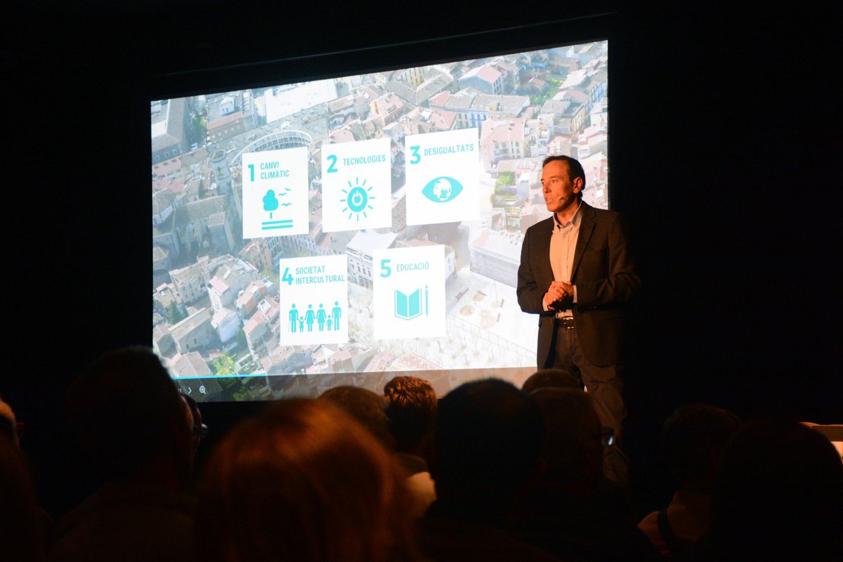 #JuntsperOlot | 📊📣 Un #Olot amb qualitat de vida, oportunitats, infraestructures i equipaments de futur. 

Aquest és el projecte de @PepBergaVayreda per l'#Olot del futur, que compta amb un equip amb 2 noves incorporacions. 
🔗 juntsxcatolot.cat/pep-berga-es-p…

#PepBerga2023