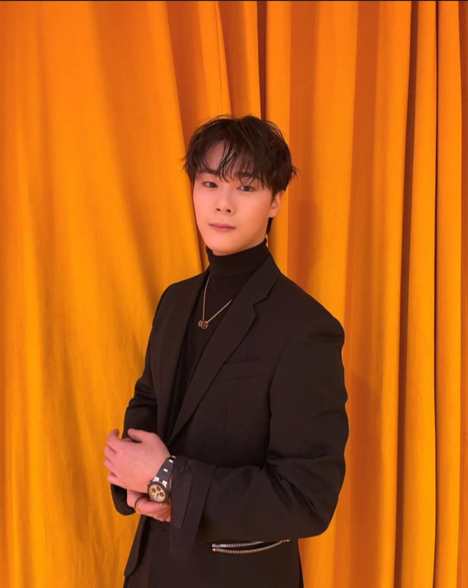 RozoCabrera's tweet photo. Henecia Colombia KHJ joins the mourning and pain that the group of Astro followers are feeling at this moment, due to the loss of the South Korean artist Moon Bin.
With affection we embrace you and we will accompany you within the culture of a better kpop world https://t.co/E7adAnQRkT