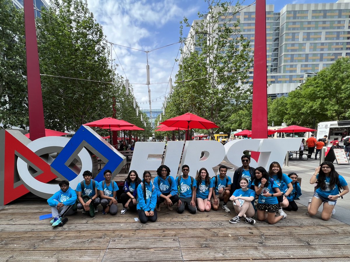 Excited to be in Houston for #FIRST Championship representing <a href="/LCPS_Academies/">Academies of Loudoun</a> RoboLoCo! Hard to believe our surprise FIRST Impact win at District Champs was just 10 days ago. Thank you to all our supporters. #FIRSTChesapeake
#robotics #STEM #omgrobots #FRC #chargedup #powerplay
