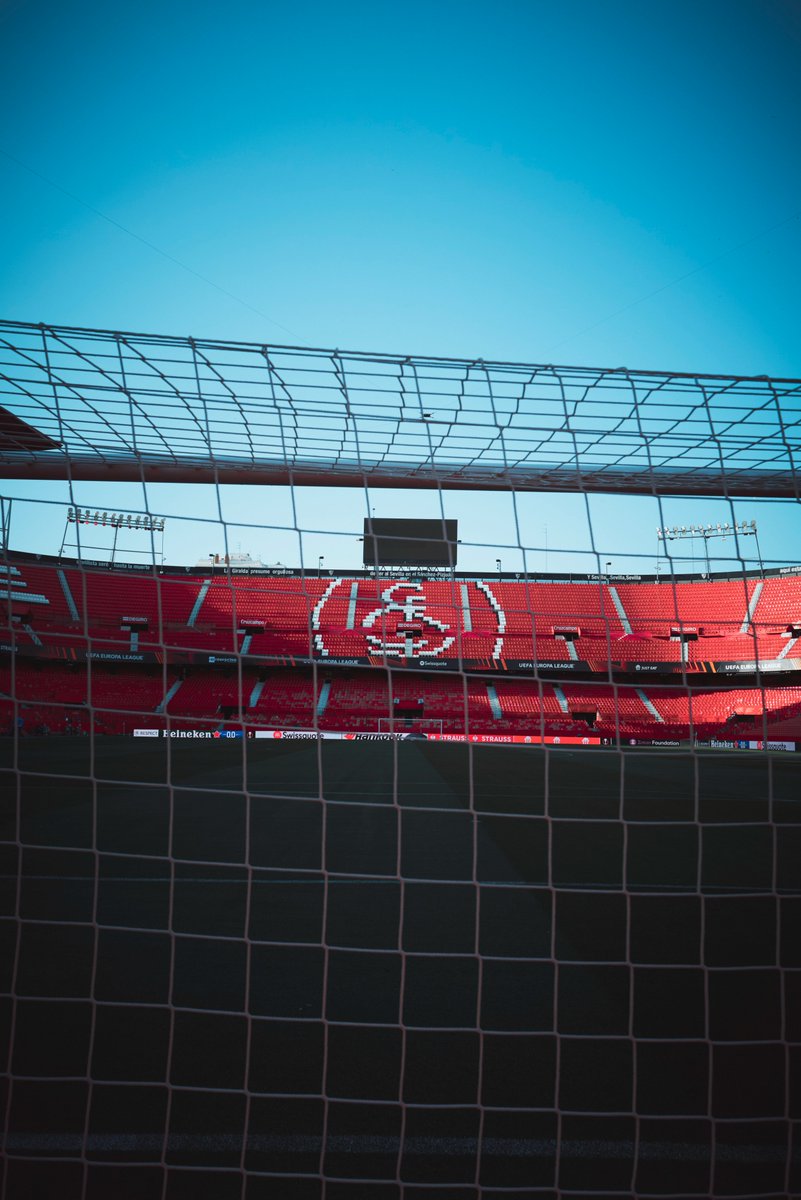 ManUtd's tweet photo. 📍 Familiarising ourselves with tomorrow's venue ✔️

  #MUFC || #UEL https://t.co/mlZxCUZtl1