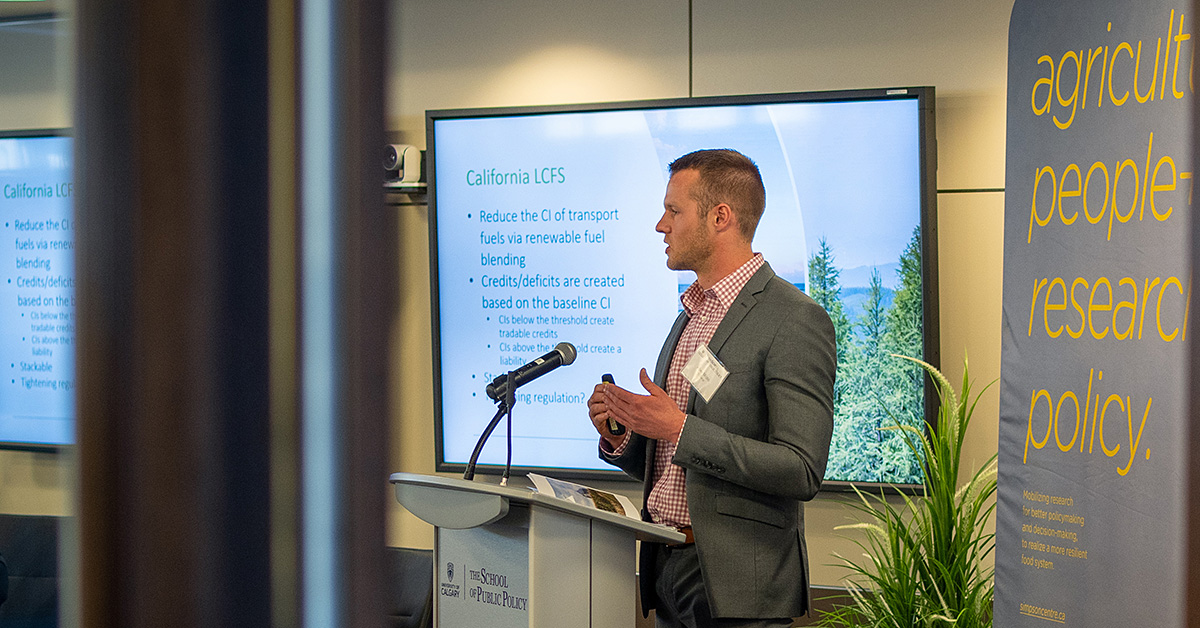 TCEnergy's tweet photo. Riley Moss, TC Energy Senior Analyst, Power & Energy Solutions, recently joined fellow #EnergyProblemSolvers in Calgary at @Simpson_Centre’s Energy in Ag Roundtable, sharing #Energy innovation, such as our Jack Daniel Distillery #RNG project.
Learn more: https://t.co/ssR3elFlSv. https://t.co/AqUxzK5P61