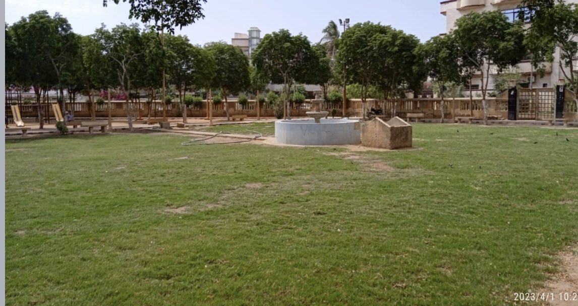 DCKhiCentral's tweet image. #Project54 of #Project100 is the Khursheed Begum park in Block-H North Nazimabad. This was all depleted due to lack of water, it is now fully revived by using grey water by DMC Central. It was inaugurated today by Hon’ Advisor to CM, Mr Murtaza Wahab.