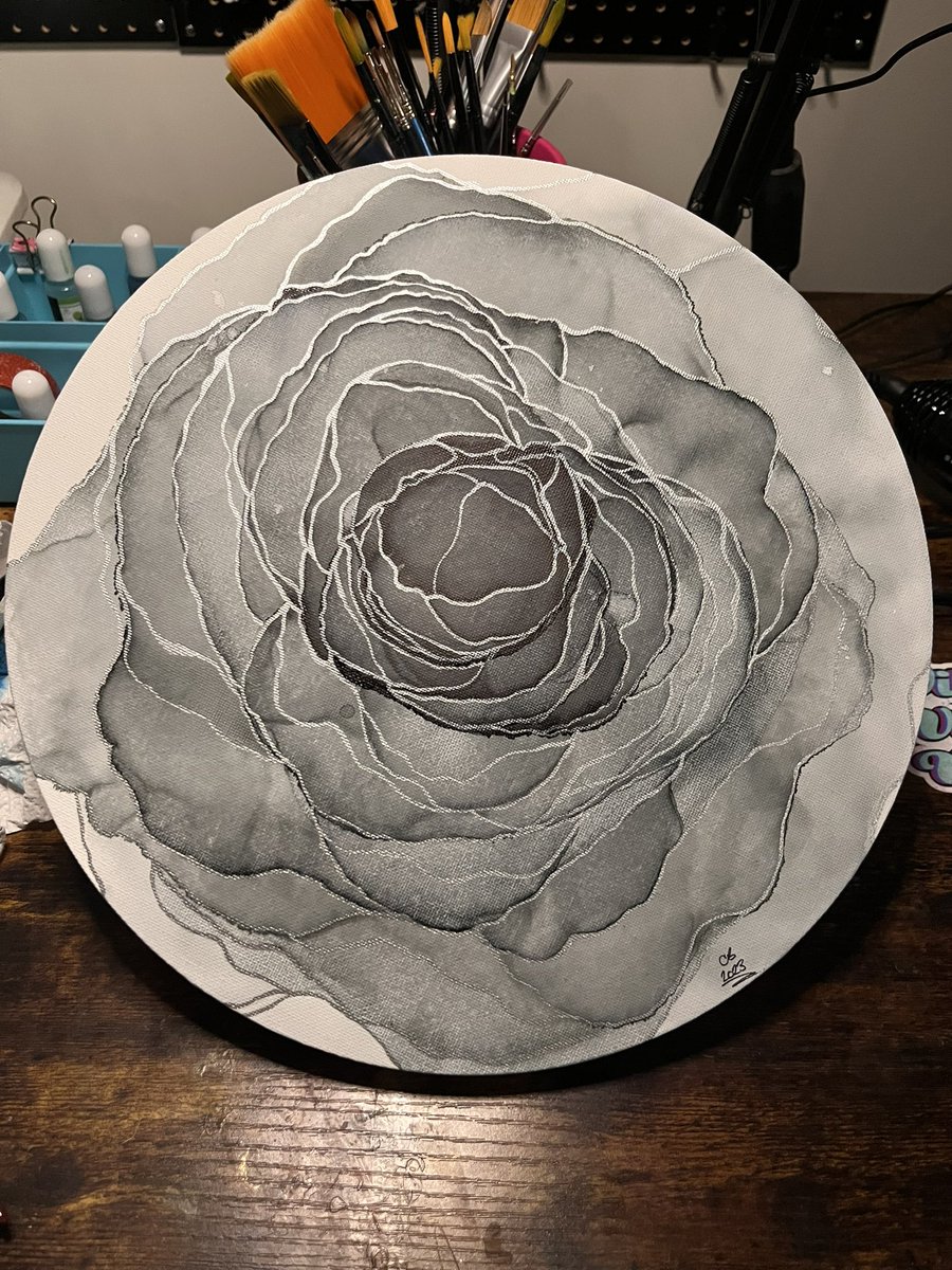 I’ve been painting florals with alcohol ink on my Twitch stream and I love it! I am obsessed, making all of the colors! 

#art #artwork #alcoholink #fluidart #mixedmedia #traditionalart #painting #artstream #stream #twitch #floral #floralart #flower #abstract