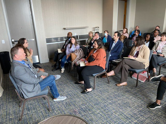 NAGC's tweet photo. So many great breakout sessions happening today! 

1️⃣ @AdrienneLund &amp; Warren discussed communicating across generations
2️⃣ Tabitha, Tonya, &amp; Matt talked about power of podcasting 
3️⃣ @dbevarly &amp; Sandra talked about combatting mid/disinformation

#NAGCBacktoSchool https://t.co/MSxuWZvWpU