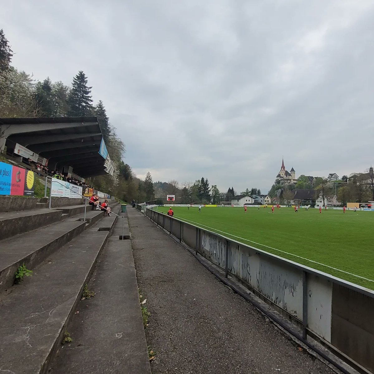 RaphaG1907's tweet photo. Rankweil, Vorarlberg 🇦🇹 

Eliteliga Vorarlberg 
FC Rot-Weiß Rankweil vs. FC Rotenberg 

#FCRotWeißRankweil #Rankweil #RWR #FCRotenberg #Rotenberg #Gastrastadion #EliteligaVorarlberg #groundhopping #groundhopper #thechickenbaltichronicles #fußball #football #soccer #calcio https://t.co/Aiww3vL2j4