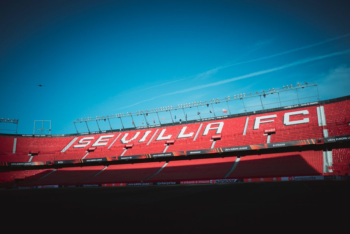 ManUtd's tweet photo. 📍 Familiarising ourselves with tomorrow's venue ✔️

  #MUFC || #UEL https://t.co/mlZxCUZtl1