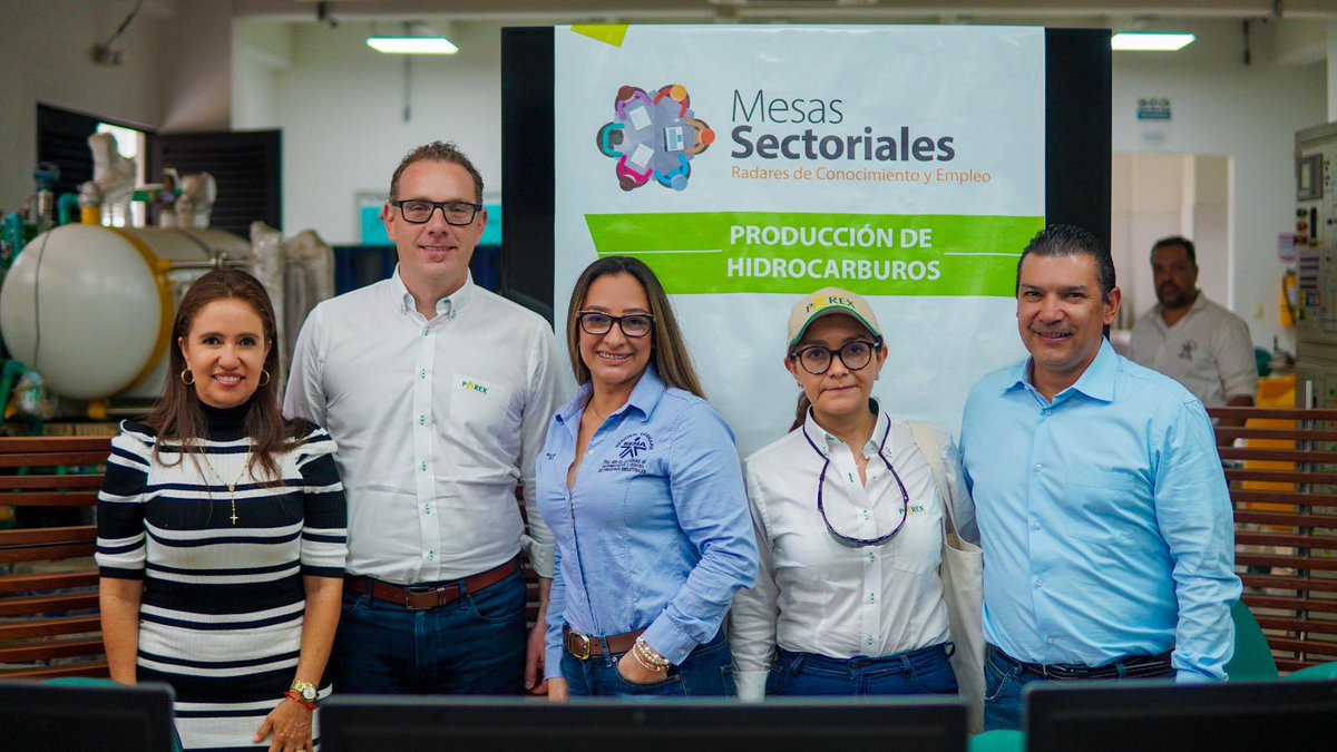 johanasmedina's tweet photo. #AliadosSENA
Hoy recibimos la visita de Josh Share Vicepresidente sénior de servicios corporativos de Parex Resources y su equipo de trabajo, con quienes adelantamos mesa de trabajo para dar a conocer los servicios y proyectos del @SENACasanare y afianzar lazos de cooperación. https://t.co/MVkAXIBTTG