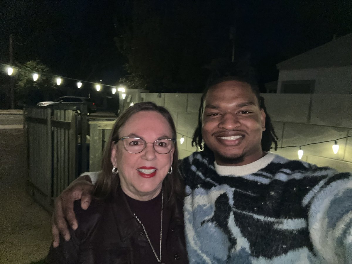 Jamalhinton12's tweet photo. Hey guys I just spoke with Wanda, her twitter has been hacked! Please do not buy anything from the account acting as her it is a scam. Thank you! https://t.co/iD5Pmxu2Wb