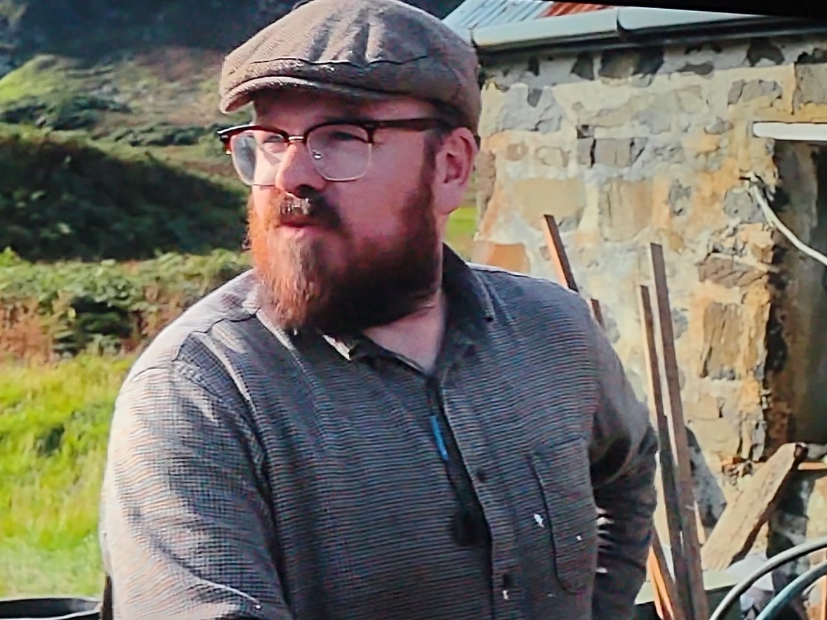 MattZeeMiller's tweet image. Never watched #DesigningTheHebrides before thought give it a go tonight,
remember banjo off #DesignMasters
Actually nice feel good show @BBCTwo ๐โ๏ธ