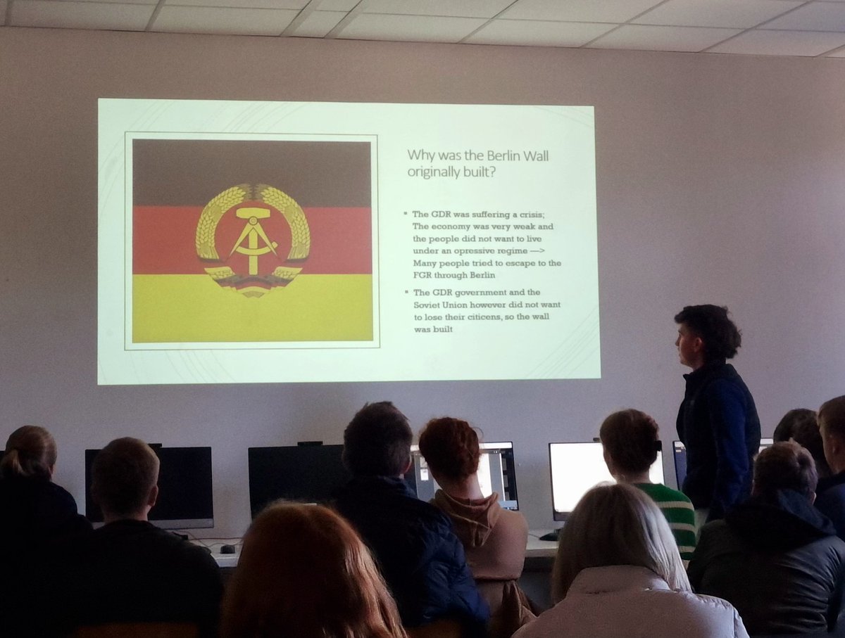 GerLyons6's tweet photo. The 4th &amp; final day in Bad Bentheim before tomorrow's trip to Berlin!Today, we learned all about the Stasi Regime, Berlin Wall 🧱, &amp;the students then presented their findings to the group!🇩🇪 🇪🇺 @stbrigids_LR @Leargas @EUErasmusPlus @GRETBOfficial @Leargas_etwinn @eTwinningEurope https://t.co/Xm1LUUNENQ