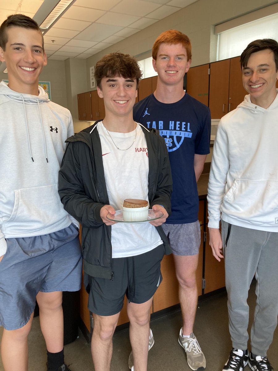 bvswFACS's tweet photo. Today Culinary Arts 2 students mastered the art of meringue! Check out the height on those chocolate soufflés 👨🏻‍🍳 #souffle #culinary #facs https://t.co/OkSJNmuElr