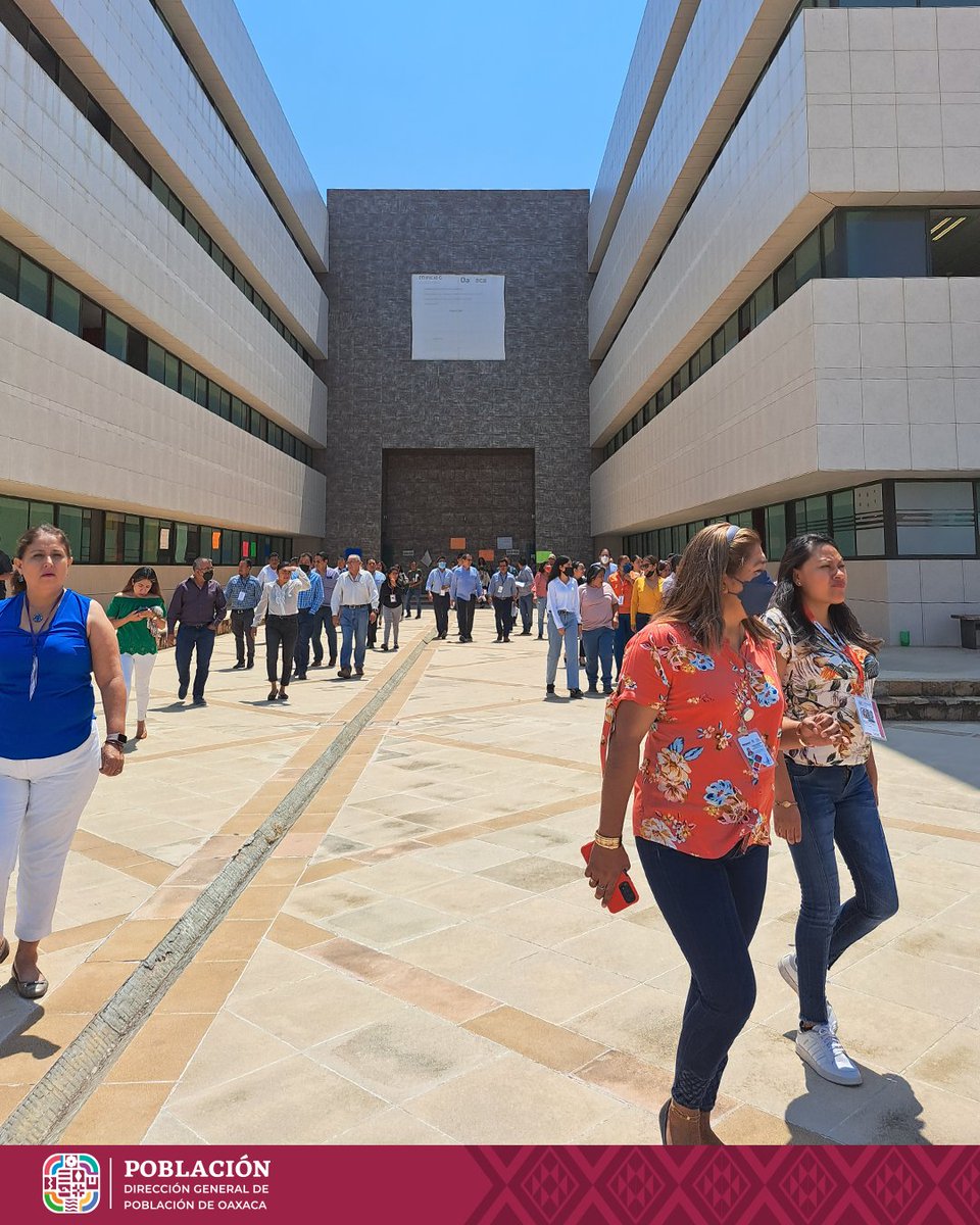 DIGEPO_GobOax's tweet photo. El día hoy las y los integrantes de la Dirección General de Población de Oaxaca, participamos en en el Primer #Simulacro Nacional 2023. Fomentando la cultura de la prevención ante escenarios de emergencia. https://t.co/9C88nVxlHa