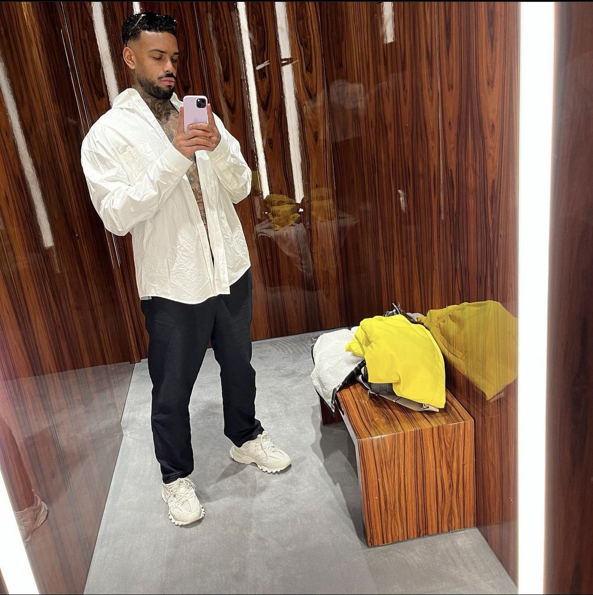 𝗟𝗢𝗖𝗔 (@locadialeonardo) on Twitter photo 