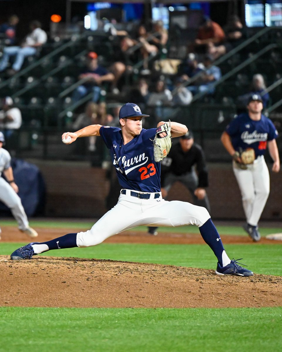 AuburnBaseball's tweet photo. Carlson's been crushing it. 💪

Last 🔟 app: 1-0, 1.80 ERA, 1 SV, 10 IP, 11 K

#WarEagle | @ParkerCarlson4 https://t.co/BKjPKAkz85