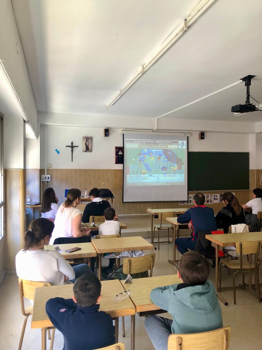 🏫 Colegio Sta. Ana "Madre Rafols" 😘 Zaragoza 💖

•Realizamos 💻 taller/charla 🕵️‍♂️para madres, padres y alumnos Primaria; impartida por D. Fernando J.P.B. Criminólogo 🔎 y relacionado con F.C.S.E🚓.

•Martes 18 de abril 📆; "💻 Acoso Escolar &amp; perspectiva escolar y familiar📱